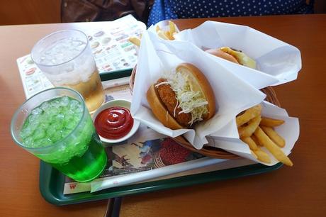 Food Review: MOS Burger, 1 Chome-3-66 Okaidohigashi, Ishinomaki, Miyagi Prefecture 986-0855, Japan mos_burger_japan_meal
