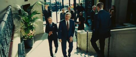 Limitless – Van Loon’s Blue Striped Suit Van Loon's first appearance as he makes his way into the restaurant for his lunch meeting with Eddie.