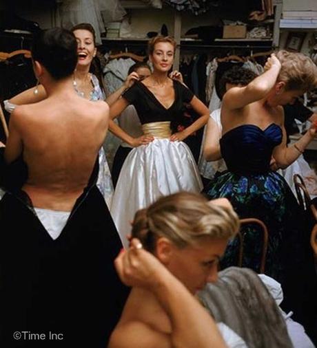 Dior-1954--Backstage-Photos-of-1954-Paris-Fall-Collection---Mark-Shaw Dior-1954--Backstage-Photos-of-1954-Paris-Fall-Collection---Mark-Shaw