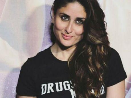 kareena kapoor Hot Pics & Kareena Kapoor Sexy Bikini Wallpaper in HD kareena kapoor Hot Pics & Kareena Kapoor Sexy Bikini Wallpaper in HD