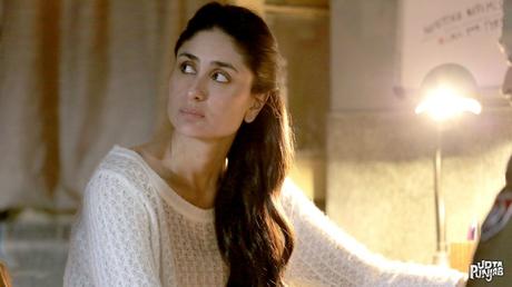 kareena kapoor Hot Pics & Kareena Kapoor Sexy Bikini Wallpaper in HD kareena kapoor Hot Pics & Kareena Kapoor Sexy Bikini Wallpaper in HD