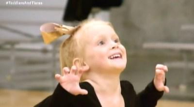 Toddlers & Tiaras: Git It Gurrrrl! That’s Right…It’s Time To Sparkle And Spray Again, Baby. They’re Baaaaaaack! hm