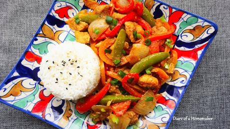 firecracker-chicken-healthy-Chinese-bellpeppers-onions-soysauce-red-chilli-flakes-fresh-red-chilli-apple-cider-vinegar-main-dish-