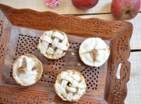 Mini Apple Pie | Eggless Apple pie