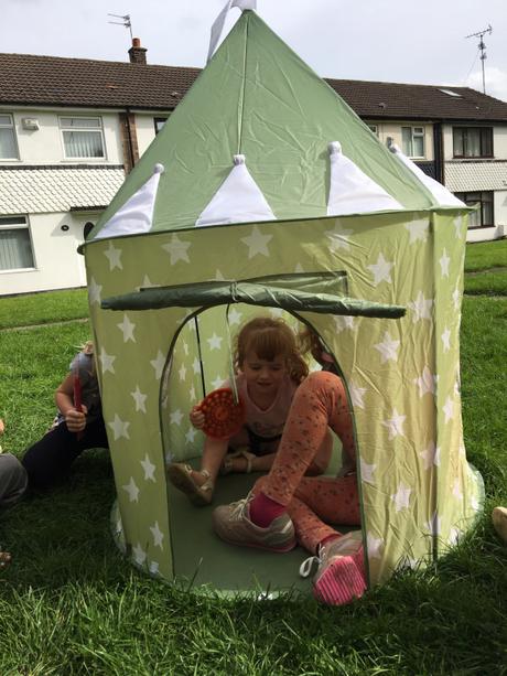 Izebellas new tent: Kids Concept + Competition