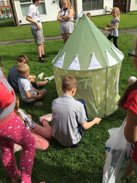 Izebellas new tent: Kids Concept + Competition