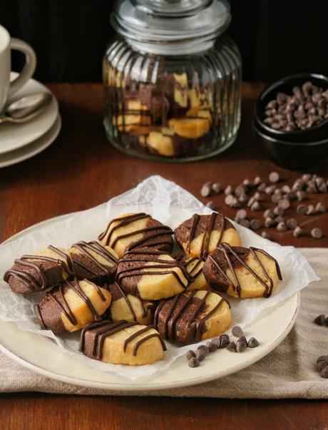 Vanilla and Chocolate Almond Butter Cookies