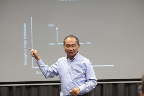 Francis Fukuyama giving a lecture about case study methodology at the Leadership Academy for Development in Ukraine