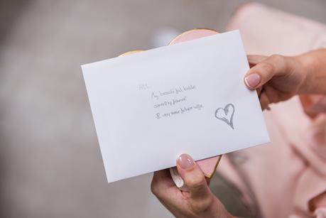 Wood Norton Hotel | Enric & Joules a card to a bride at the wood norton hotel