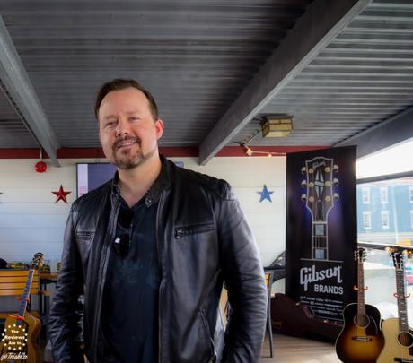 5 Quick Questions with Deric Ruttan!
