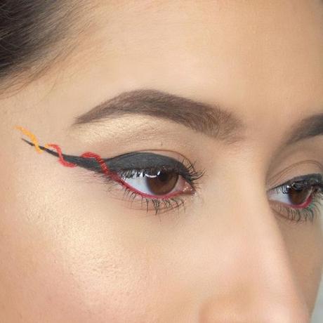 Ribbon eyeliner is the new trend we’re obsessed with