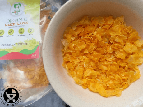 Maize Flakes with Milk and Honey