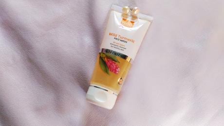 VLCC Wild Turmeric Face Wash Review