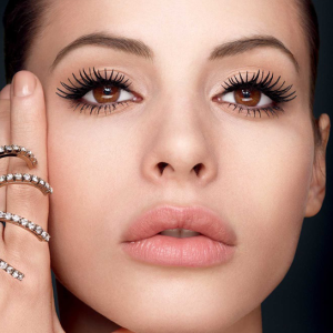 Winter/Fall 2016 Makeup Trends Suggest Malaysians To Go Bold And Creative! w2w