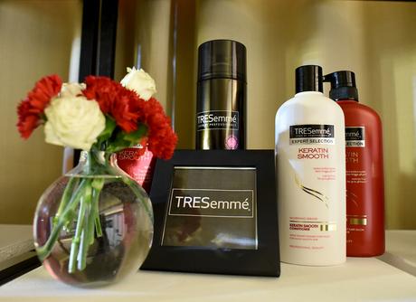 #ControlYourFrizz with Tresemmé Keratin Smooth