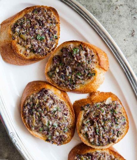 Top 10 Quick, Tasty and Easy Recipes For Crostini Olive Crostini