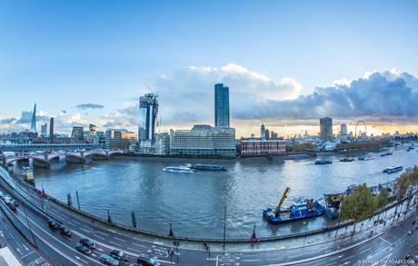 BEHIND THE SCENES – HOW TO WRITE YOUR BOOK !!! fitness-on-toast-faya-blog-book-girl-fit-in-3-little-brown-behind-the-scenes-bts-london-capital-thames-skyline-view-panoramic-28