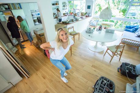 BEHIND THE SCENES – HOW TO WRITE YOUR BOOK !!! fitness-on-toast-faya-blog-book-girl-fit-in-3-little-brown-behind-the-scenes-bts-london-capital-thames-skyline-view-panoramic-6