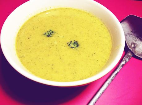 creamy-broccoli-and-cheddar-soup