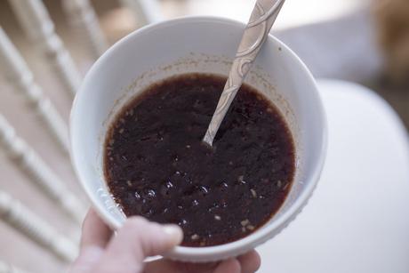 How to throw an easy Friendsgiving hero2