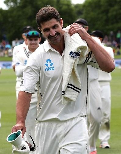 Colin de Grandhomme  memorable debut ~ Jayant Yadav's first wicket courtesy DRS