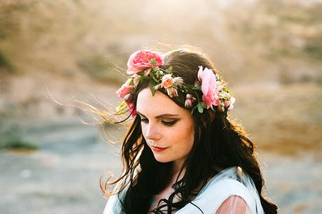 Colorful boho wedding in Santorini | Maxine & Lorenz wedding-in-santorini-5