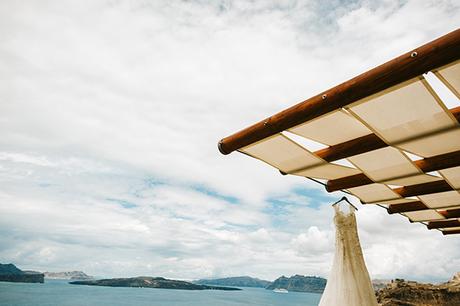 Colorful boho wedding in Santorini | Maxine & Lorenz wedding-in-santorini-9