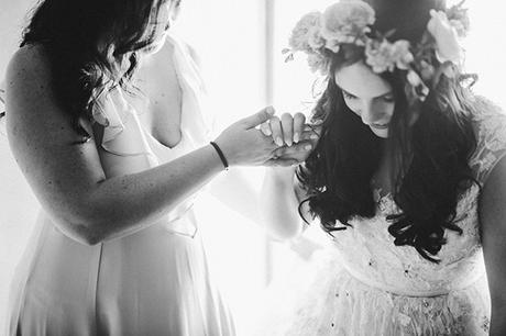 Colorful boho wedding in Santorini | Maxine & Lorenz weddings-santorini-bride