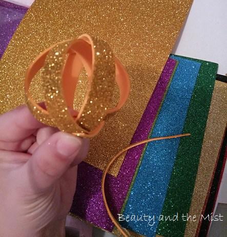 DIY: Christmas Balls with Glitter Foam Paper