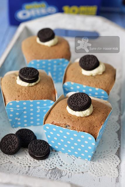 Cookies and Cream Oreo Chiffon Cupcakes - So Light and Yummy!