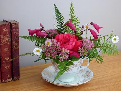 learn a new hobby online flower arranging