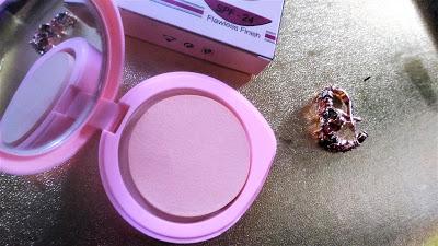 Insight Mineralized Pressed Powder Review, Price & Availablility