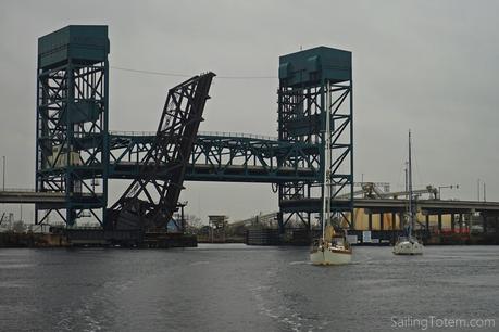 How to fit a 64’4″ rig under a 64′ bridge dsc02572