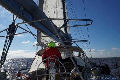 How to fit a 64’4″ rig under a 64′ bridge dsc02595