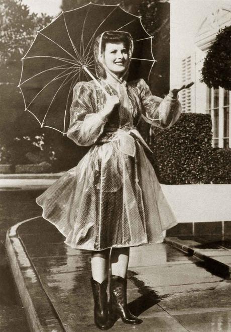 1940s-Fashion---Maureen-O-Hara-Winter-Style-1941 1940s-Fashion---Maureen-O-Hara-Winter-Style-1941