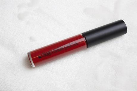 BLOGMAS DAY 16 - THE PERFECT RED LIP