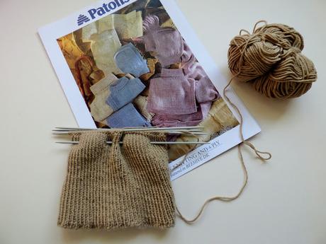 knitting to keep warm Patons tuck pattern