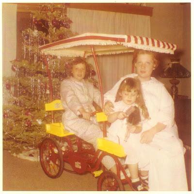 Merry Christmas from Author, Sharrie Williams. Here are some of my favorate vintage Christmas pictures