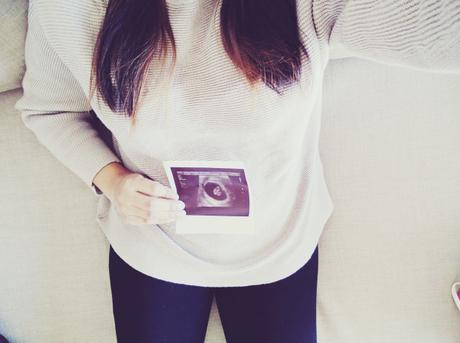 The warm glow of new life + First trimester update!