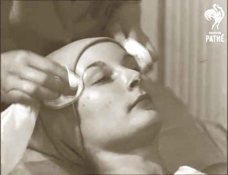 Dorothy-Gray-Make-Up-Routine--in-1947b Dorothy-Gray-Make-Up-Routine--in-1947b