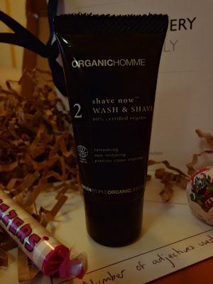 MenAreUseless Box MenAreUseless Box