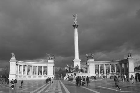 DAILY PHOTO: Heroes’ Square in Color & Monochrome