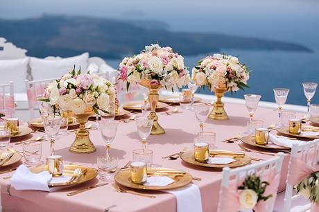 elegant-pink-and-gold-wedding-decor