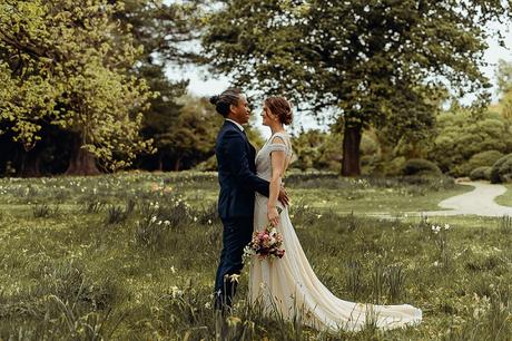 A Stunning Two Day Dunedin Garden Wedding Under $5000!