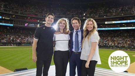 Joel And Victoria Osteen To Host ‘Night Of Hope’ In Las Vegas