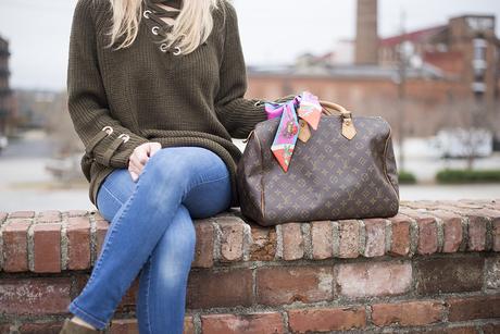 Want a real Louis Vuitton but can't afford the price tag that comes with it? Pretty Things Hoarder can help you get your dream designer bag at the fraction of a cost and even offers payment plans! 