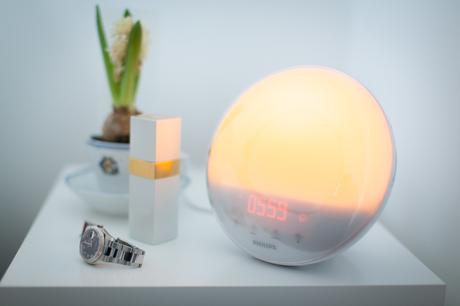 SLEEP YOURSELF STRONGER! faya-fitness-on-toast-philips-light-wake-up-alarm-sunrise-light-therapy-fit-healthy-wellness-mood-sleep-importance-rest-training-2