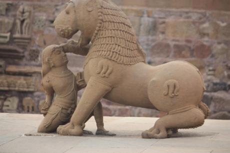 DAILY PHOTO: Mythical Beasts of Khajuraho