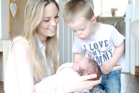 How I Found Out I was Pregnant With My Boys | And Early Pregnancy Symptoms