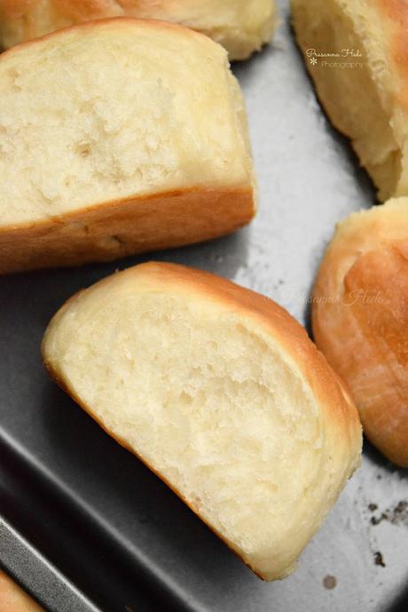 Une / Pav / Bread
